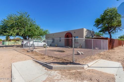 375 Palmdale St, Tucson, AZ 85714-1443