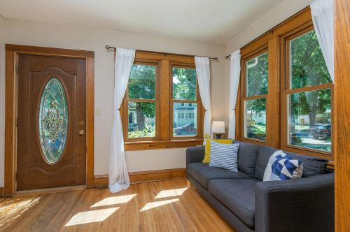 2016 3rd St, Minneapolis, MN 55418-4320