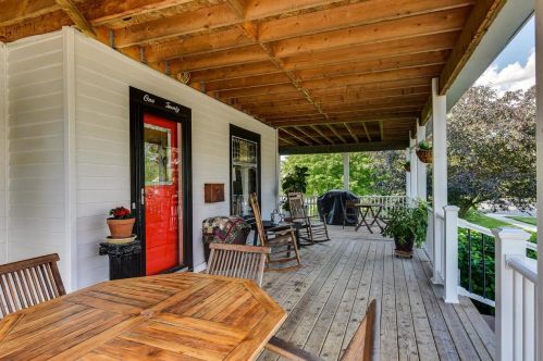 120 Swift St, Edgerton, WI 53534-1833