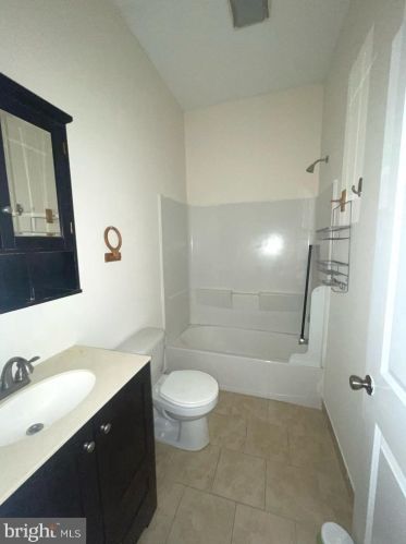 1805 17th St, Philadelphia PA  19145-2227 exterior