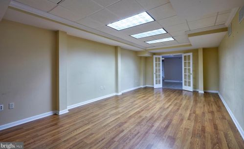 4 Millennium Dr, Columbus NJ  08022-2250 exterior