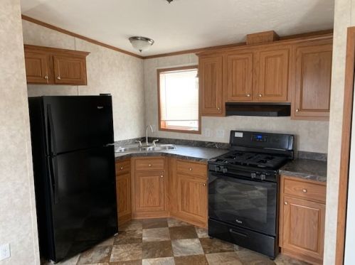 75 Policy St, Salem, NH 03079-2948