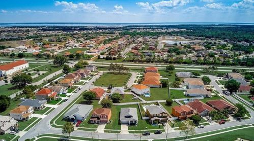 3913 Golden Finch Way, Kissimmee FL 34746-2008 exterior