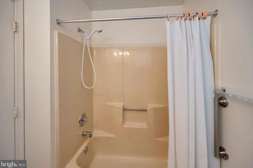 124 Saylers Crk Rd, Locust Grove VA 22508-5119 exterior