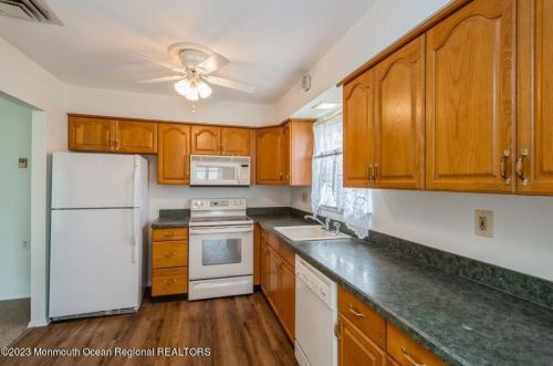 129 Whittier Rd, Bricktown NJ  08724-2404 exterior