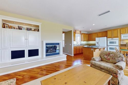 6712 Laguna Ct, Orange, CA 92867-6409