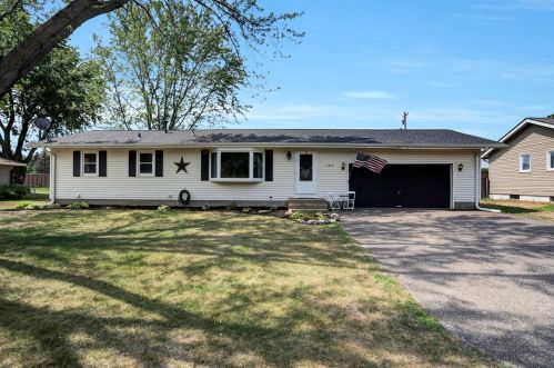 11840 3rd St, Minneapolis, MN 55434-1912
