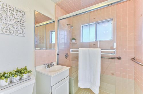 67 Hawkins St, Hollister CA  95023-4901 exterior