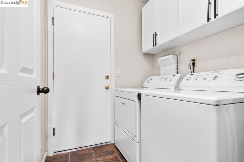 3889 Oak Grove Ct, Oakley CA  94561-4218 exterior