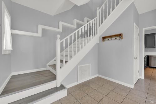 206 Donegal Ct, Vacaville CA  95688-9217 exterior