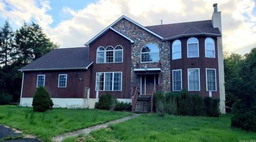 44 Roslyn Ridge Rd, Mongaup Valley, NY 12762-5216