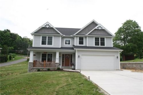 4004 Ridgemont Dr, Gibsonia, PA 15044-9660