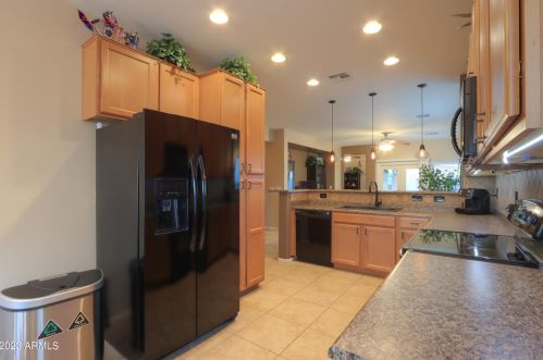 1325 Linda Dr, Casa Grande AZ  85122-3352 exterior