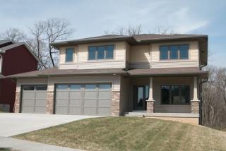 1148 Ryan Cir, Iowa City, IA 52246-2821