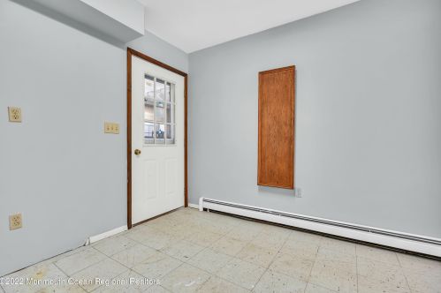 1019 Bowsprit Pt, Lacey Township NJ  08734-2706 exterior