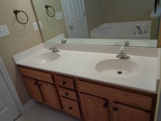 1629 Hawkcrest Ln, Winston Salem NC  27127-4867 exterior