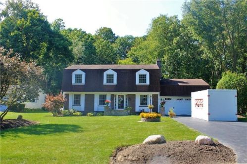 25 Brookside Dr, Fairport NY  14450-2232 exterior