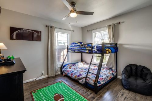 1003 Poindexter Ave, Cleburne TX 76033-4358 exterior