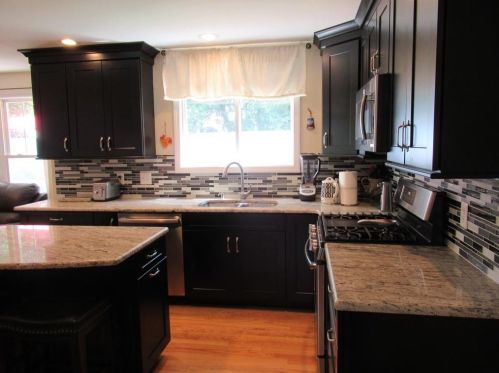 67 Standring St, Cumberland RI  02864-5221 exterior