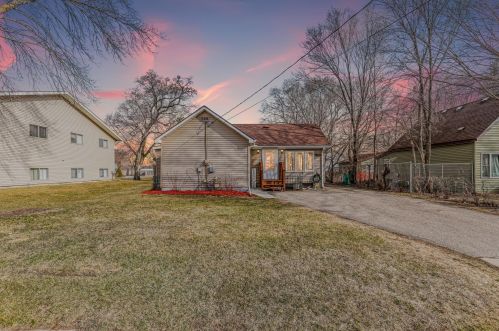 1312 1st St, Faribault, MN 55021-5439