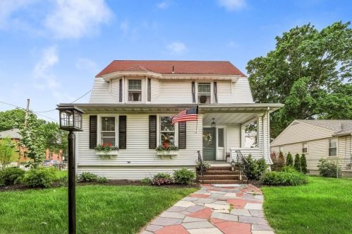 91 Elm St, Quincy, MA 02169-5414