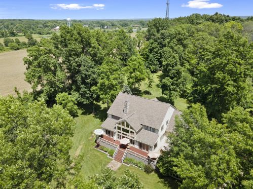 6885 Lewis Center Rd, Galena, OH 43021-9352