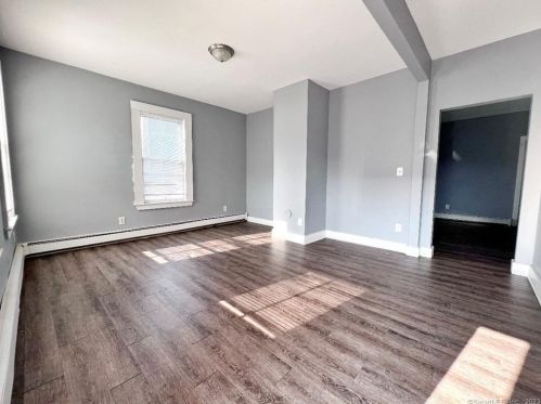 48 Laurel Ct, Bridgeport CT  06605-1129 exterior