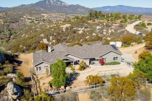 41575 Rolling Hills Dr, Aguanga, CA 92536-9053