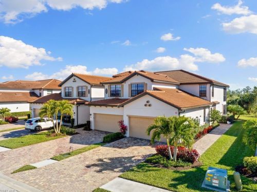 1626 Oceania Dr, Naples, FL 34113