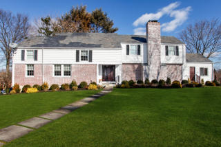 48 Franklin Rd, Scarsdale, NY 10583-7560