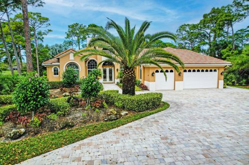 10120 Bay Tree Ct, Fort Pierce, FL 34986-3201