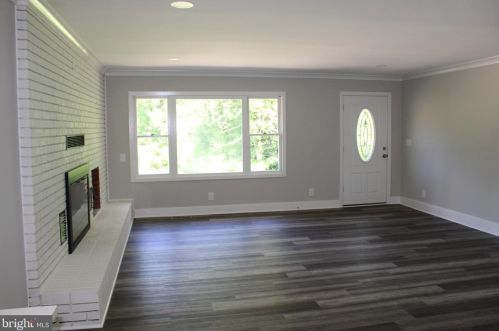 9085 James Madison Pkwy, Owens VA  22485-4903 exterior