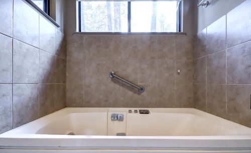 19315 Chaparral Cir, Lake Wildwood CA  95946-9408 exterior