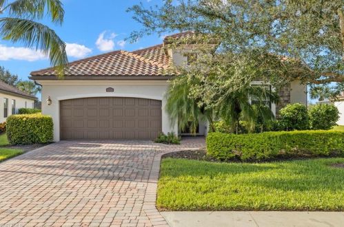 12513 Fenhurst Way, Naples, FL 34120-4682