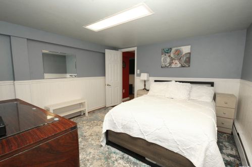 656 Sandra Ave, West Islip NY  11795-2524 exterior