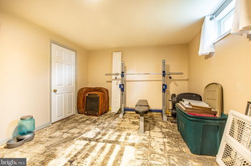 958 Buck Dr, Dover DE  19901-6650 exterior