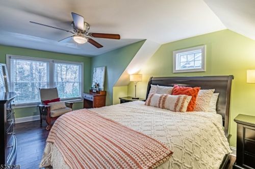 45 Longview Trl, Parsippany NJ  07834-2039 exterior
