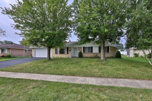 1027 Derringer Dr, Englewood, OH 45322-2463