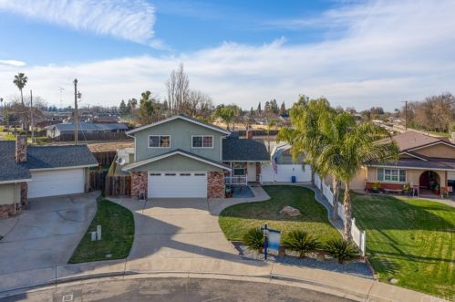 7579 Jade Ln, Hilmar, CA 95324-9446