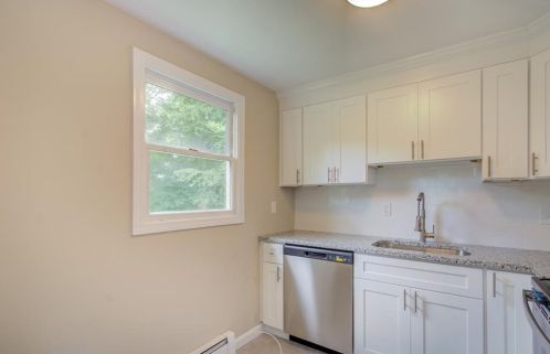 21 Belfield Dr, Providence RI  02919-1801 exterior