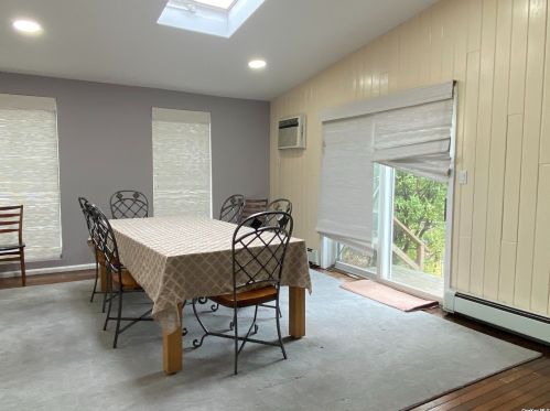 258 Steamboat Rd, Great Neck NY  11024-1634 exterior