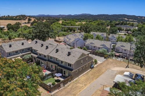 59 8th St, Templeton CA  93465-9343 exterior
