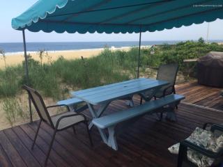 41 Beach Rd, Wall Township NJ  08736-3305 exterior