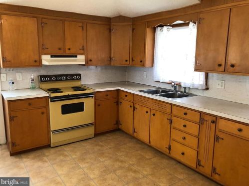 1971 Ridge Rd, Pottstown, PA 19465-8835