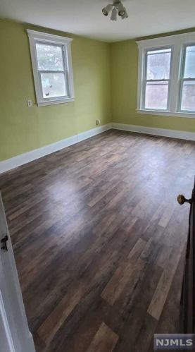 495 Marion St, Teaneck NJ  07666-6423 exterior