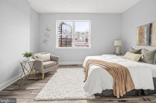 1111 Holbrook Ter, Washington DC 20002-2704 exterior