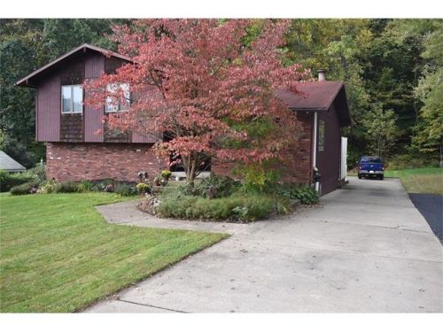 4008 Fellowship Dr, Bridgeville, PA 15017-1156