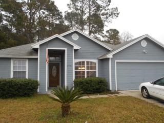 8475 Starbrite Ct, Jacksonville, FL 32210-9612