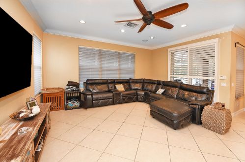 8938 Hidden Acres Dr, Boynton Beach FL  33473-4854 exterior