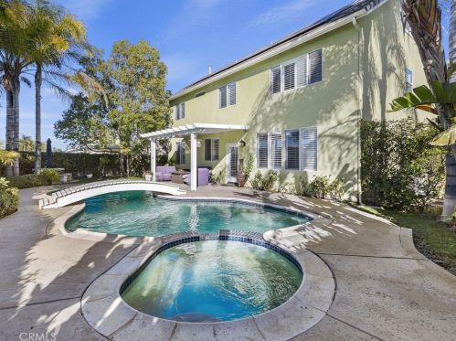 8055 La Crosse Way, Riverside CA  92508-6142 exterior